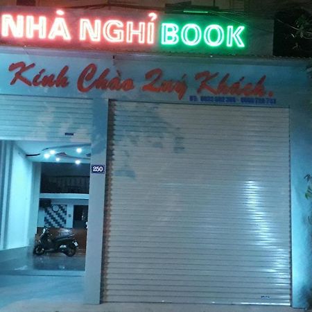 Nhà nghỉ Book Hoan Giap Extérieur photo