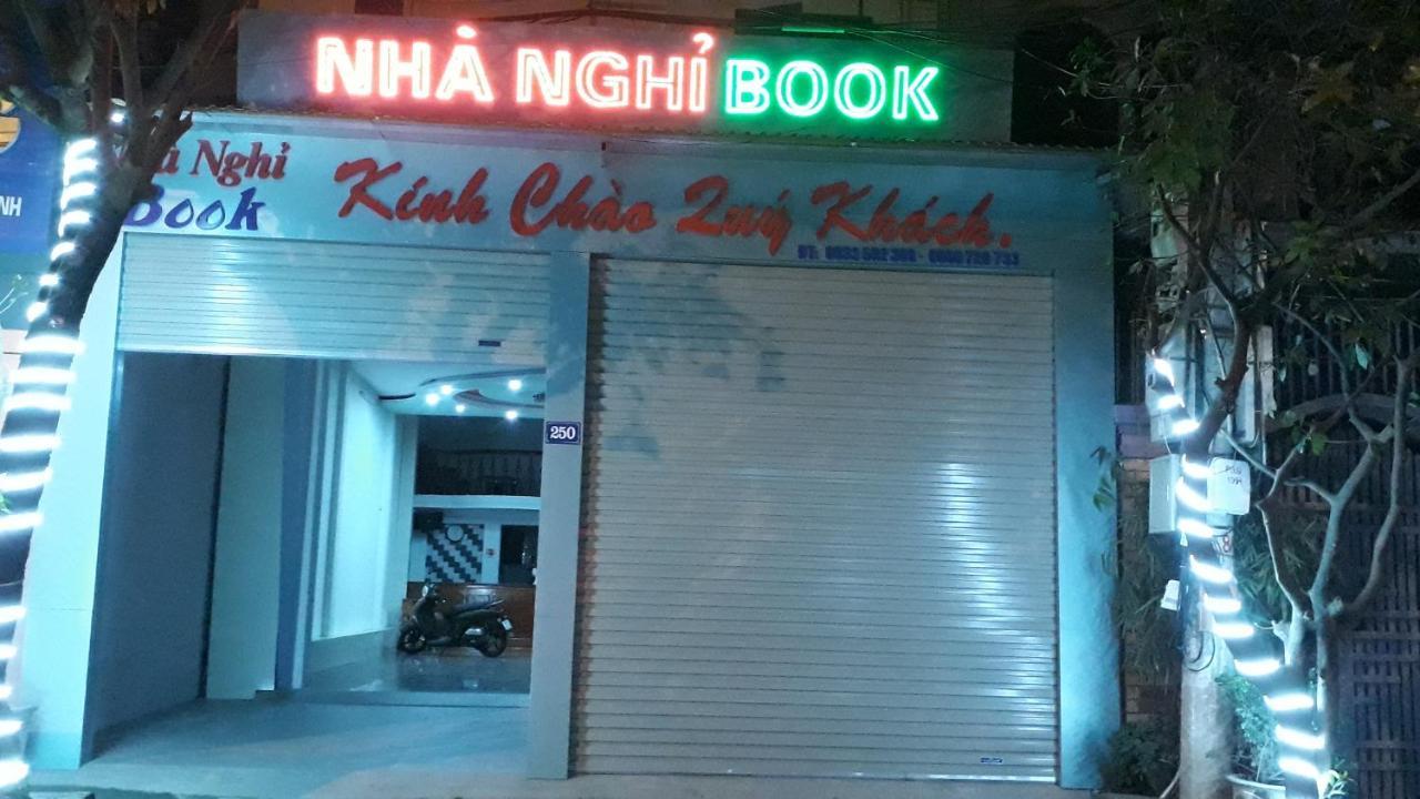 Nhà nghỉ Book Hoan Giap Extérieur photo